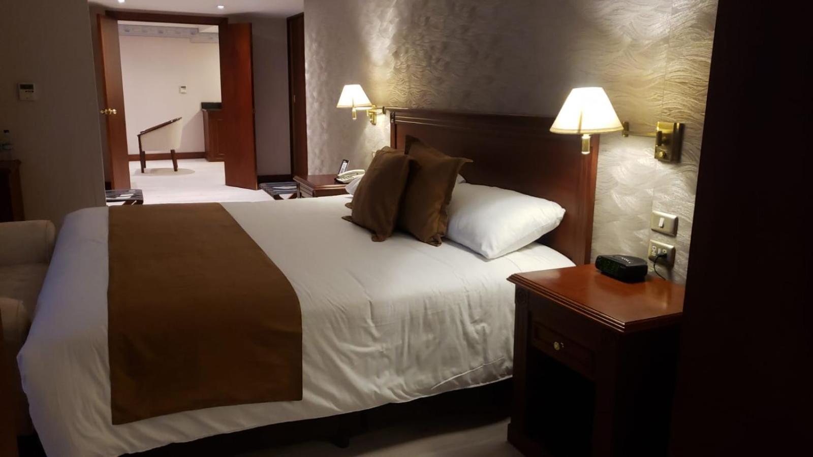 Hotel Emperador Ambato Eksteriør bilde