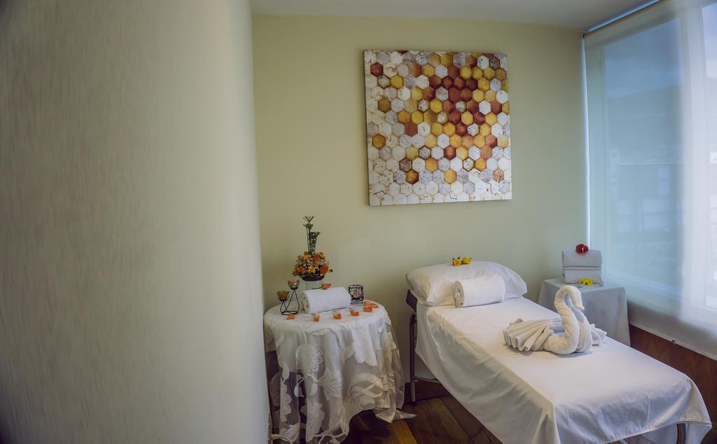 Hotel Emperador Ambato Eksteriør bilde