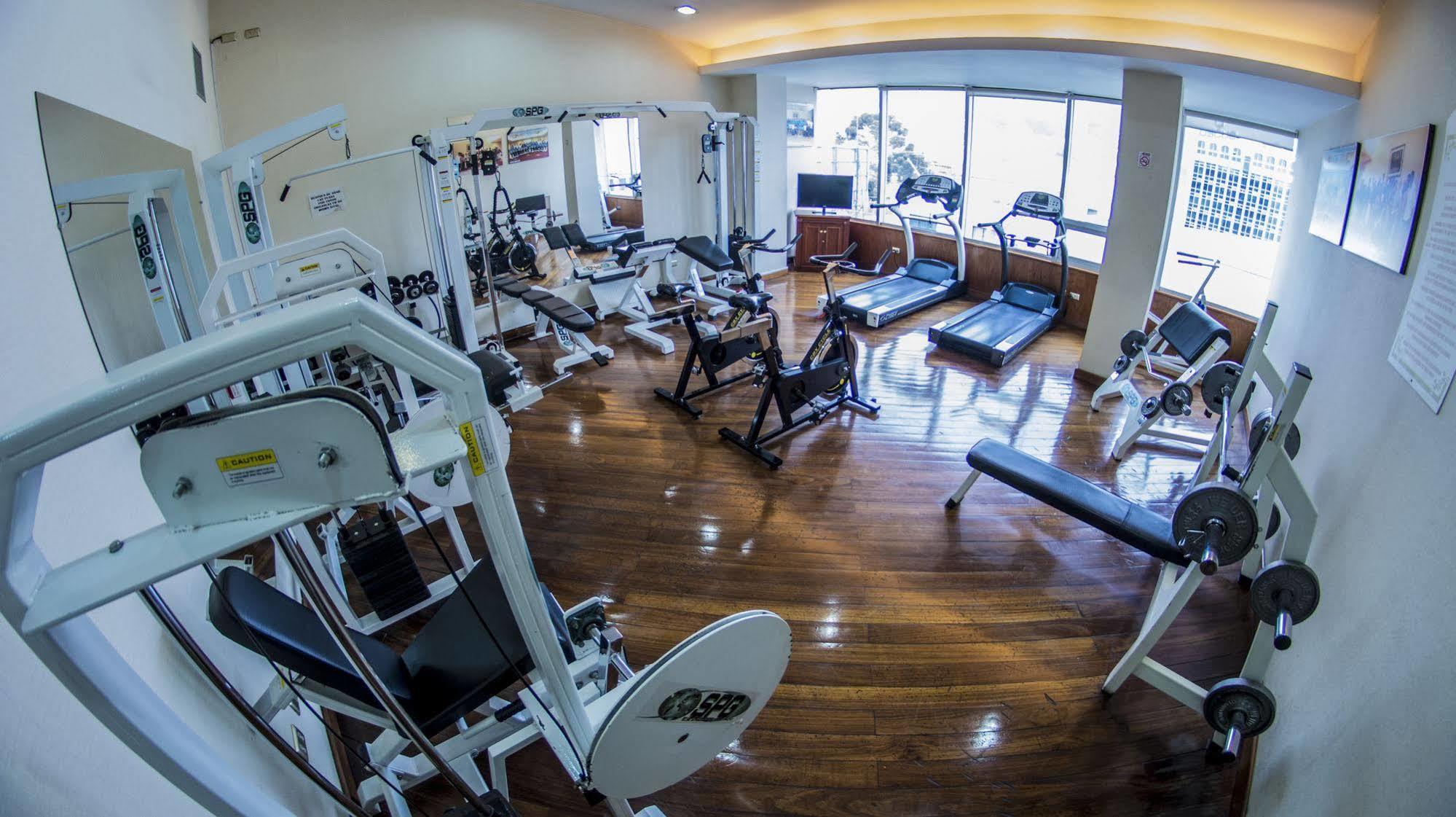 Hotel Emperador Ambato Eksteriør bilde