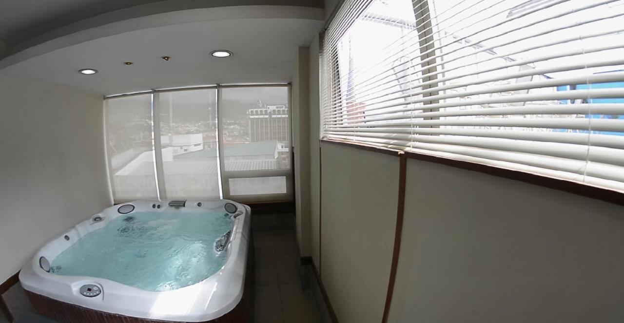 Hotel Emperador Ambato Eksteriør bilde