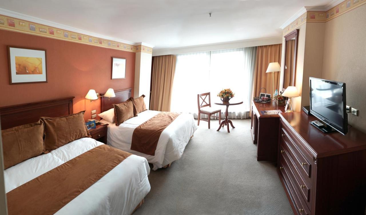 Hotel Emperador Ambato Eksteriør bilde